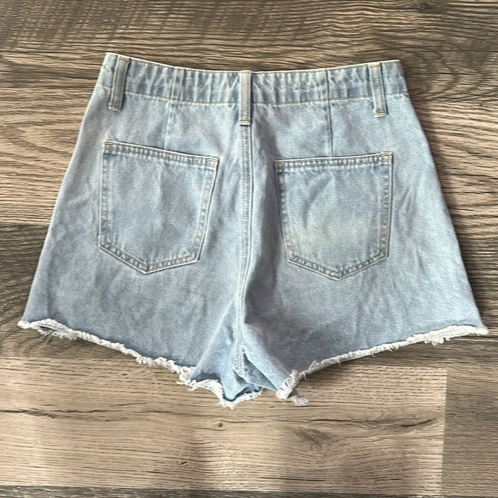 Cider Light Blue Floral Embroidered Jean Shorts size small - Picture 8 of 9